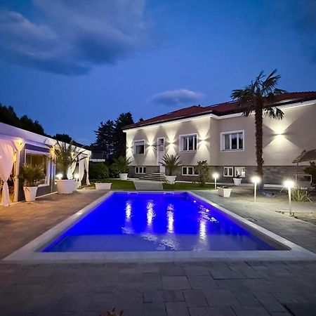 Villa Marchese Lake Maggiore Сомма-Ломбардо Экстерьер фото